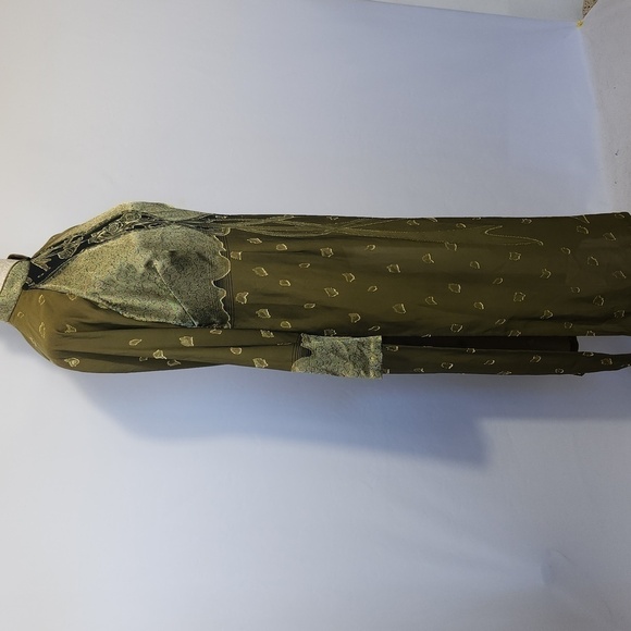 Womens Olive Green Silk Blend Metallic Thread Mandarin Collar Floral Print Kurta - Picture 7 of 16